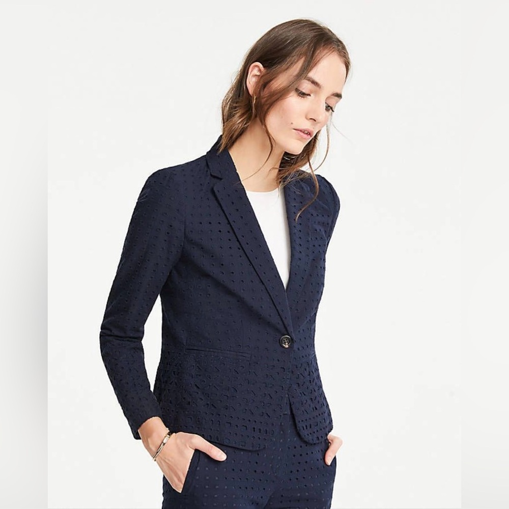Brand New Ann Taylor Navy Newbury Eyelet Blazer - Size 6P